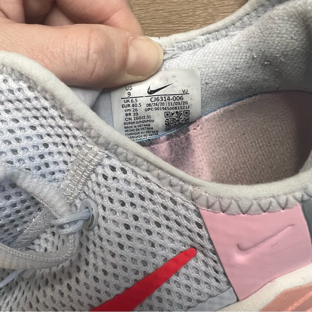 Nike Free Metcon 3 Womens 9 Football Grey Bright Crimson Training Shoes - Picture 7 of 7